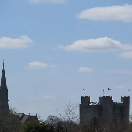 Castleview House Bed and breakfast