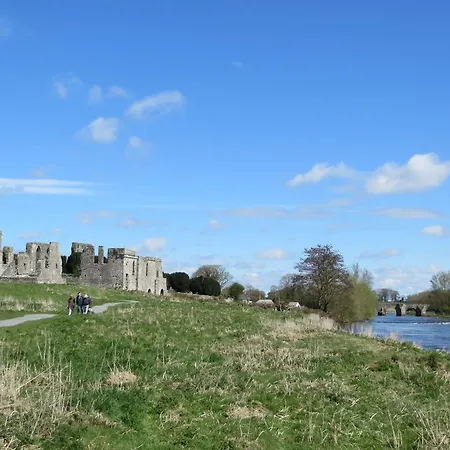 Bed and breakfast Castleview House