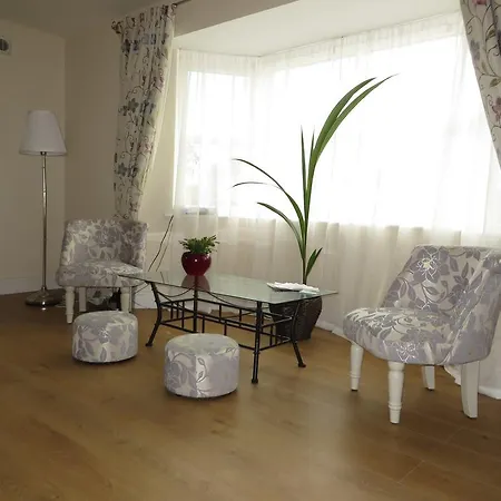 Castleview House Bed & Breakfast 4*